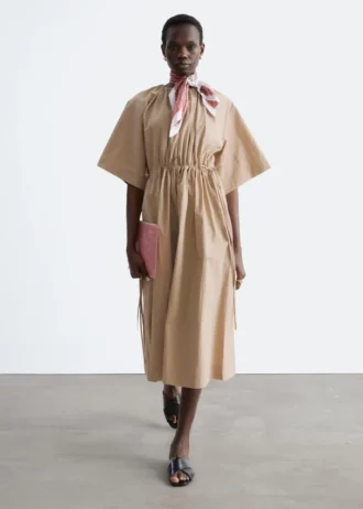 Vestido midi con cordón