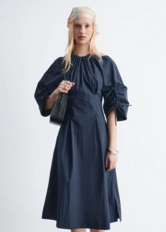 Vestido midi con cordón escultural