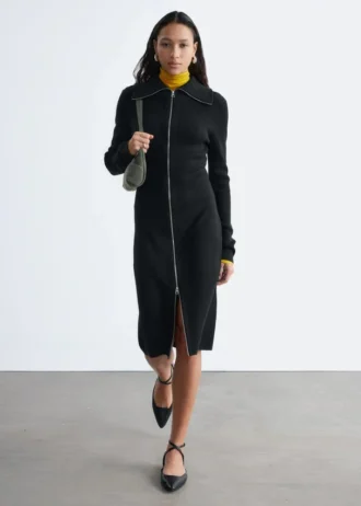 Vestido midi con cremallera frontal y tejido acanalado