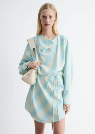 Vestido midi con cuello vuelto estampado
