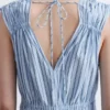 Vestido midi con detalles de lazos