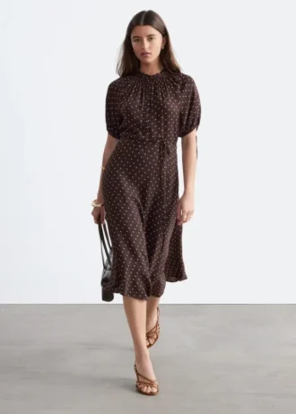 Vestido midi con lazo en la cintura