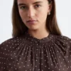 Vestido midi con lazo en la cintura