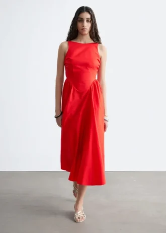 Vestido midi con lazo en la espalda