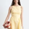 Vestido midi con lazo en la espalda