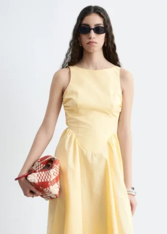 Vestido midi con lazo en la espalda
