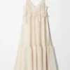 Vestido midi con tirantes