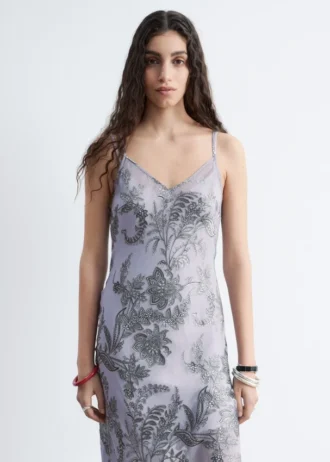 Vestido midi con tirantes y estampado floral