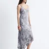 Vestido midi con tirantes y estampado floral