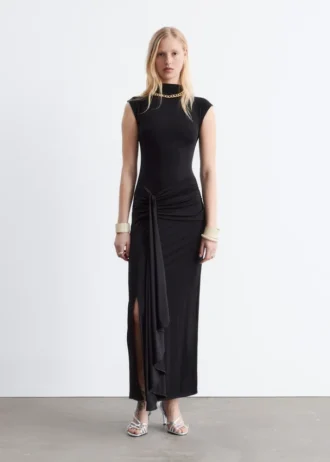Vestido midi cruzado por delante
