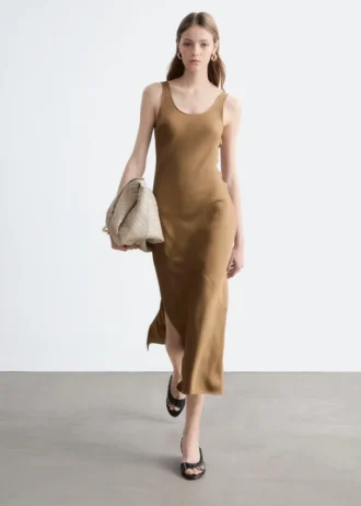 Vestido midi de corte al bies