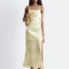 Vestido midi de jacquard con cuello vuelto