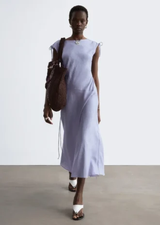 Vestido midi de lino acampanado