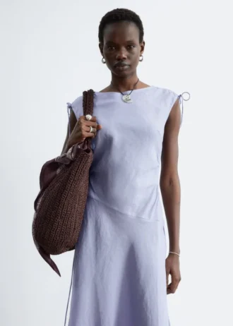 Vestido midi de lino acampanado