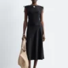 Vestido midi de lino acampanado