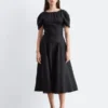 Vestido midi de lino acampanado