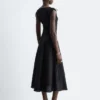 Vestido midi de lino acampanado