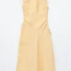 Vestido midi de lino acampanado