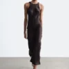 Vestido midi de satén sin mangas