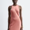 Vestido midi de satén sin mangas