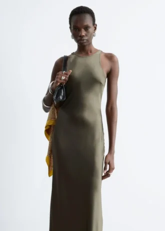 Vestido midi de satén sin mangas