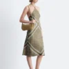 Vestido midi de seda con cuello halter