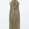 Vestido midi de seda con cuello halter