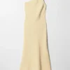 Vestido midi de un solo hombro