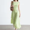 Vestido midi drapeado asimétrico