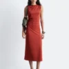 Vestido midi drapeado sin mangas