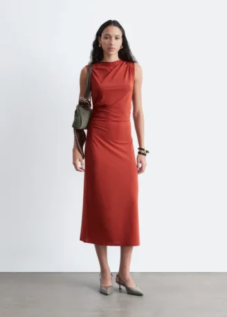 Vestido midi drapeado sin mangas