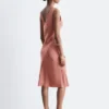 Vestido midi liso con cuello en V