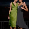 Vestido midi liso con lunares