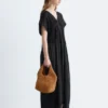 Vestido midi plisado con mangas dolman