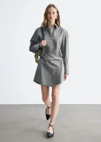 Vestido mini tipo camisa cruzada
