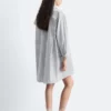 Vestido mini tipo camisa oversize